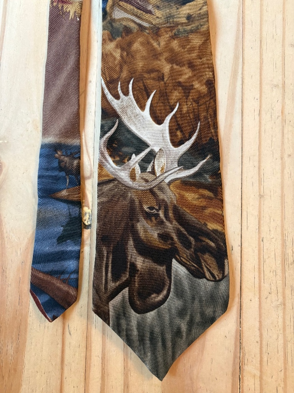 Vintage 1991 WWF World Wildlife Fund Silk Moose Tie